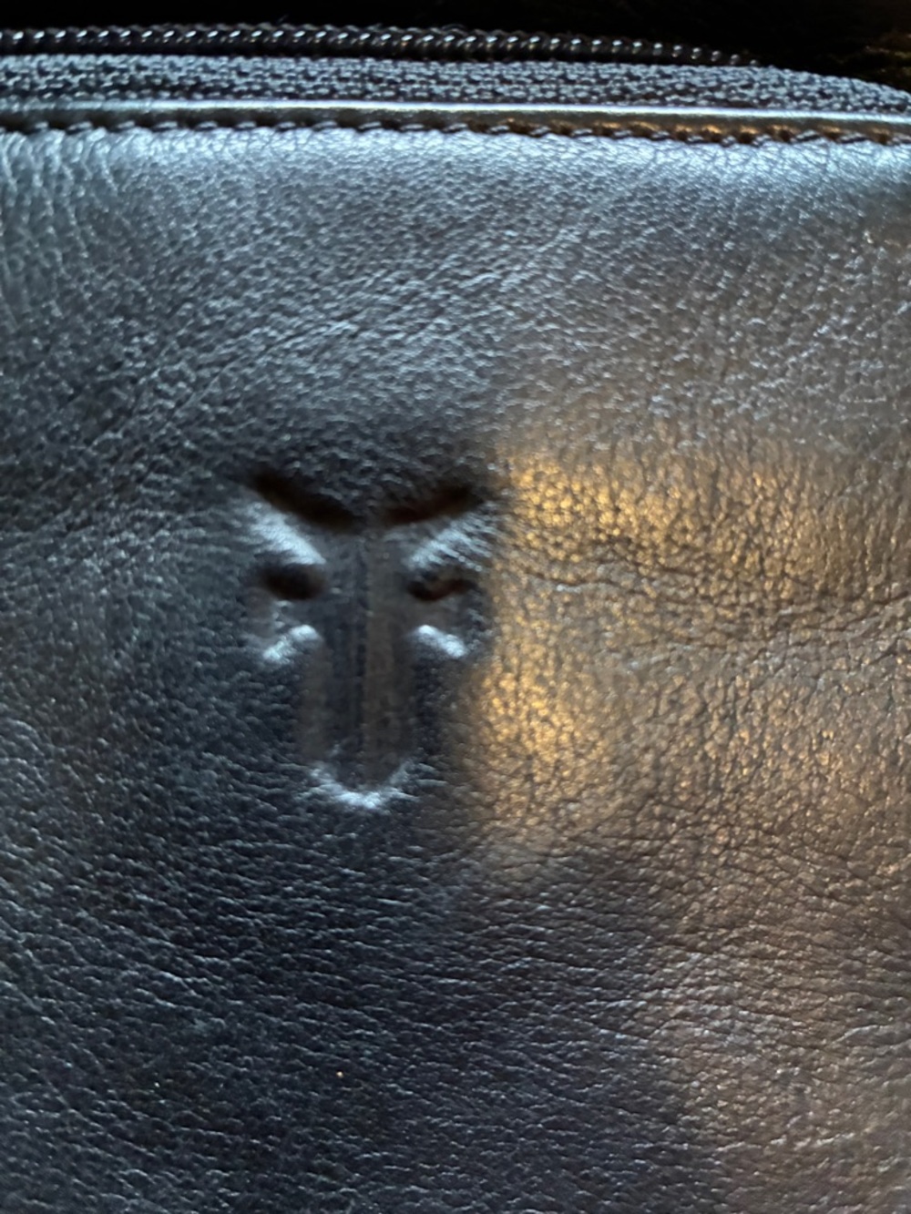 Black leather Frye small crossbody bag - Picture 2 of 12